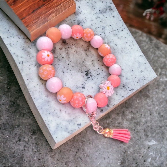 Wooden wrist keychain - Picture 2 of 2